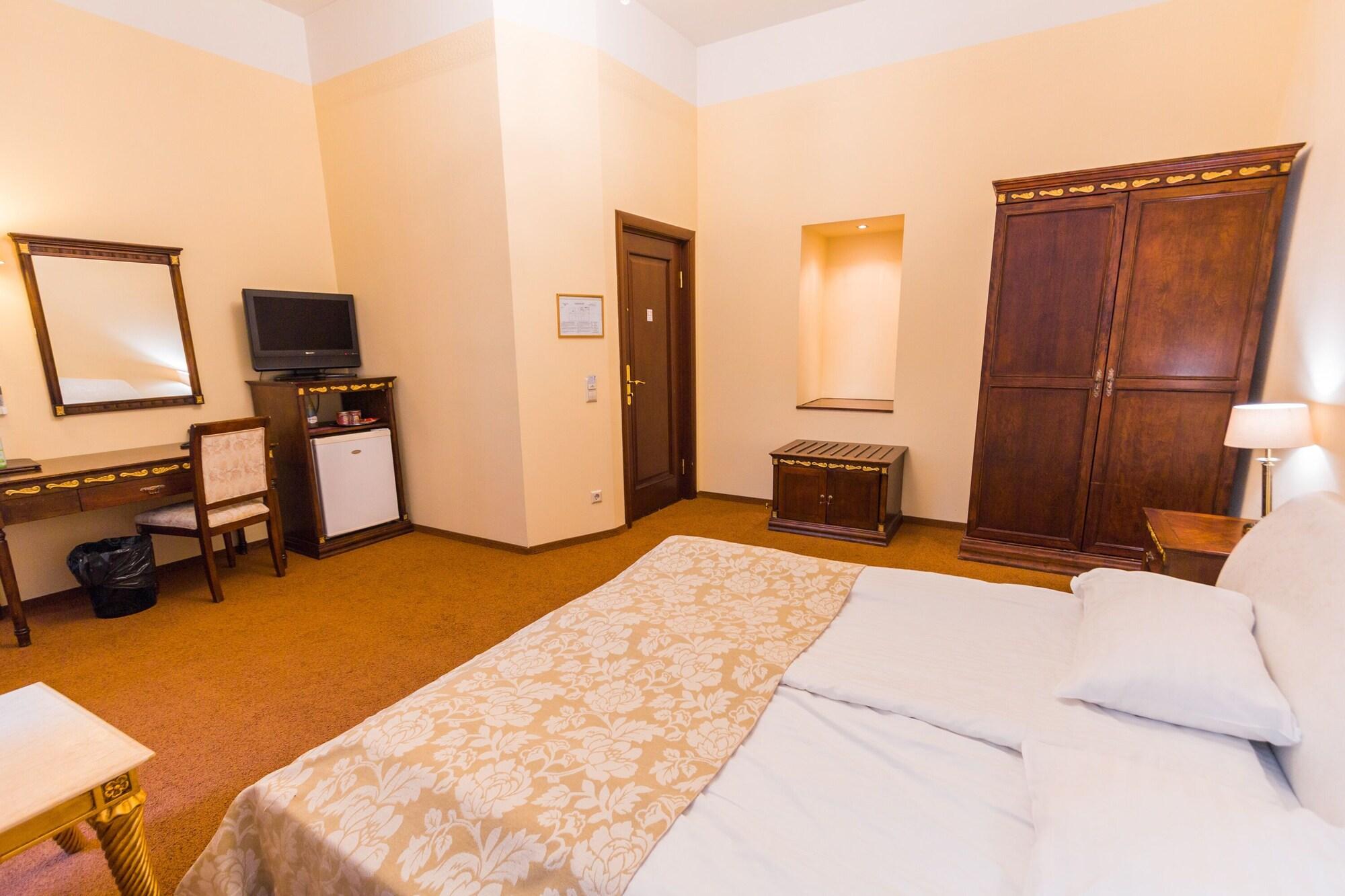 Hotel Garden Palace Рига Экстерьер фото