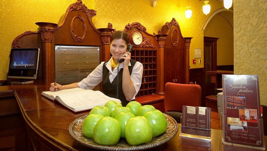 Hotel Garden Palace Рига Экстерьер фото